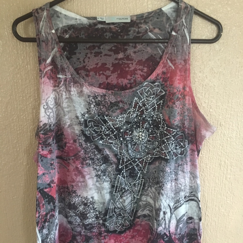 Maurice’s tank top